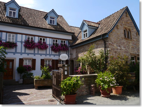 W&ouml;llsteiner Weinstube Frontansicht